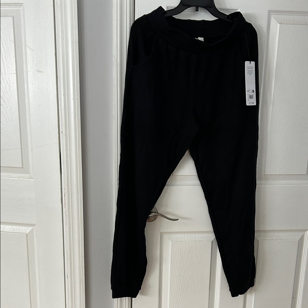 ALO Yoga Waffle Texture Black Joggers